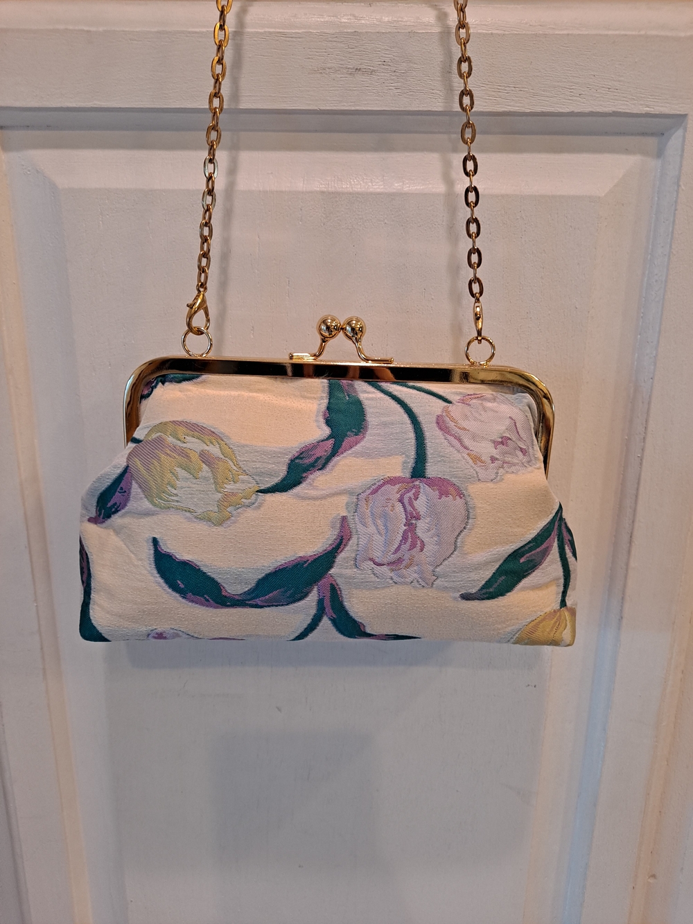 Cream Floral Tulips Frame Crossbody Fabric Clutch w/Gold Chain Vintage Inspired